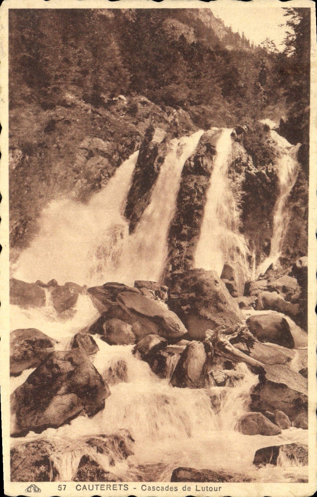 Cauterets - Cascades de Lutour — éditeur '3e Atelier des Arts Photographiques' — n° 57