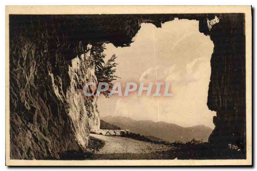 CPA Les Pyrenees La Route Thermale des Eaux Bonnes a Argeles Gazost 