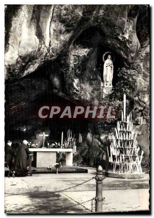 CPA Lourdes La Grotte Miraculeuse 