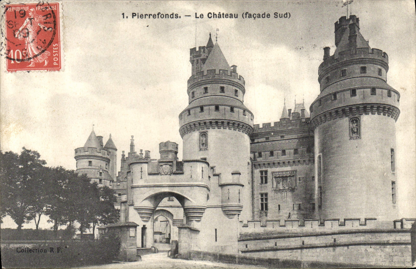 CPA Pierrefonds Le Chateau facade Sud 