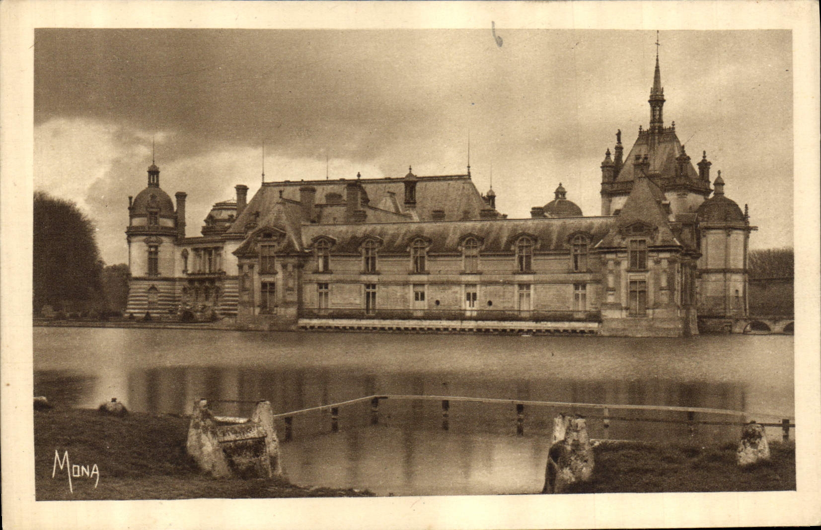 Château de Chantilly — Le Petit Château et la Tour du Trésor — Mona, n°852