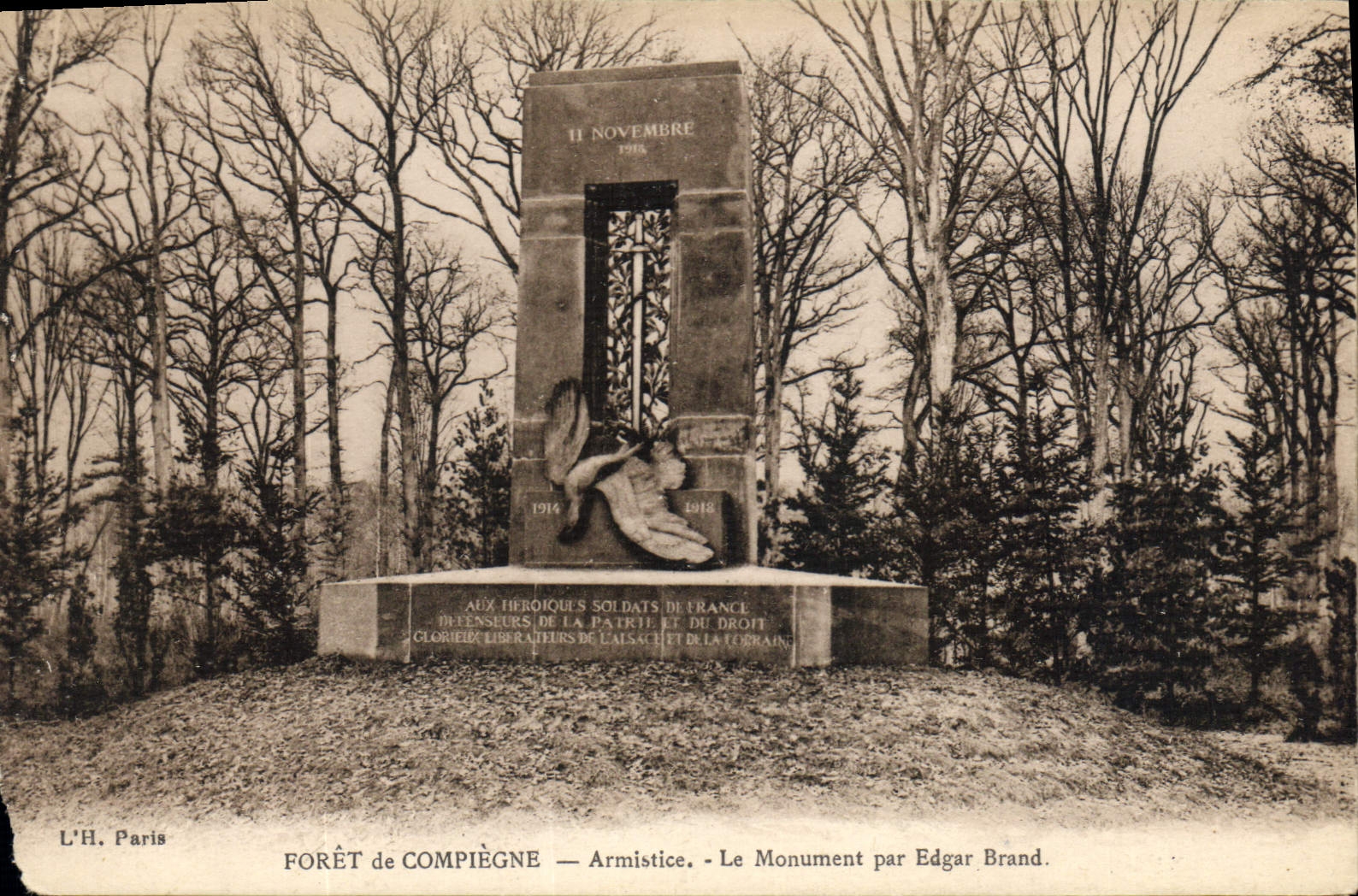 Forêt de Compiègne — Le Monument par Edgar Brand
