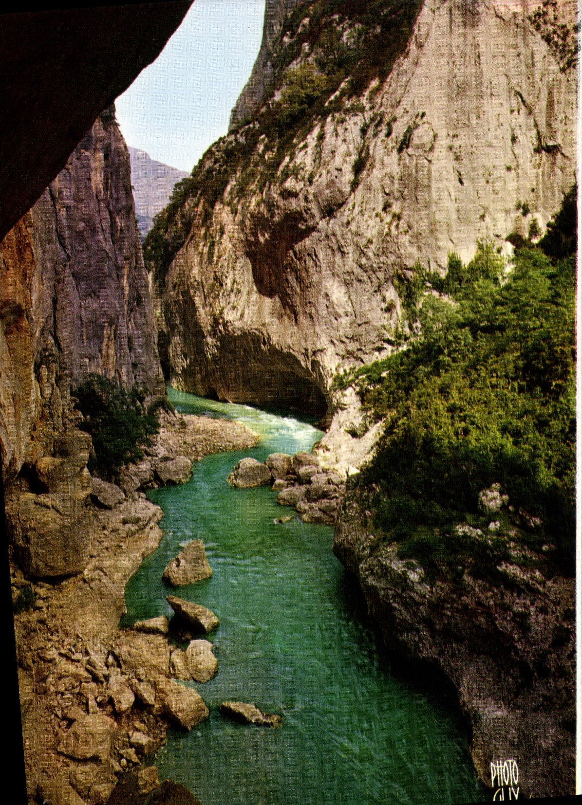 Gorges du Verdon — Le Défilé vu de la Beaume aux Pigeons — Editions Photoguy
