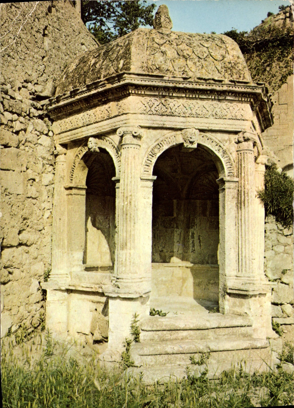 Les Baux-de-Provence — Pavillon de la Reine Jeanne — Éditions de Provence C.A.L.