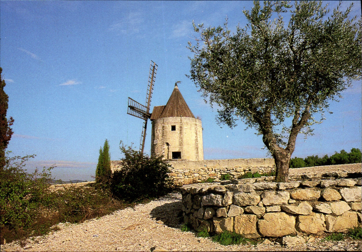 Le Moulin de Daudet — Provence — Éditions Nouvelles Bruno