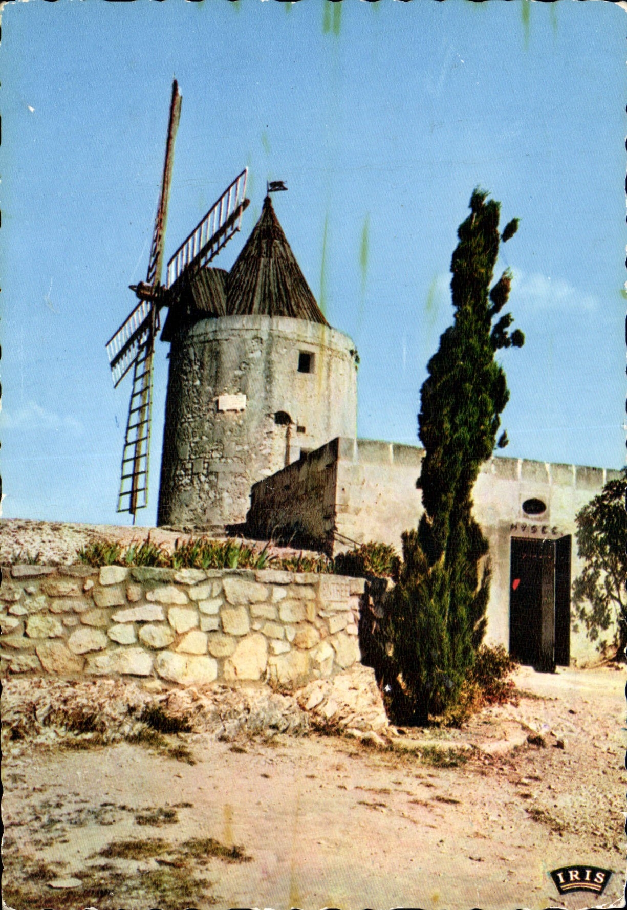 Le Moulin de Daudet — Fontvieille — éditeur IRIS
