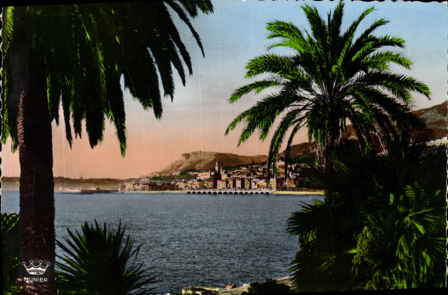 CPM Menton vue generale prise depuis la Frontiere Franco Italienne 