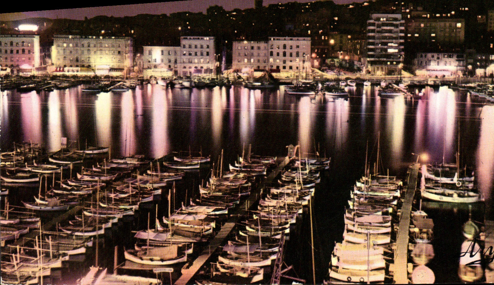 Marseille, Le Vieux Port et Notre Dame de la Garde — nuit — Édition TARDY
