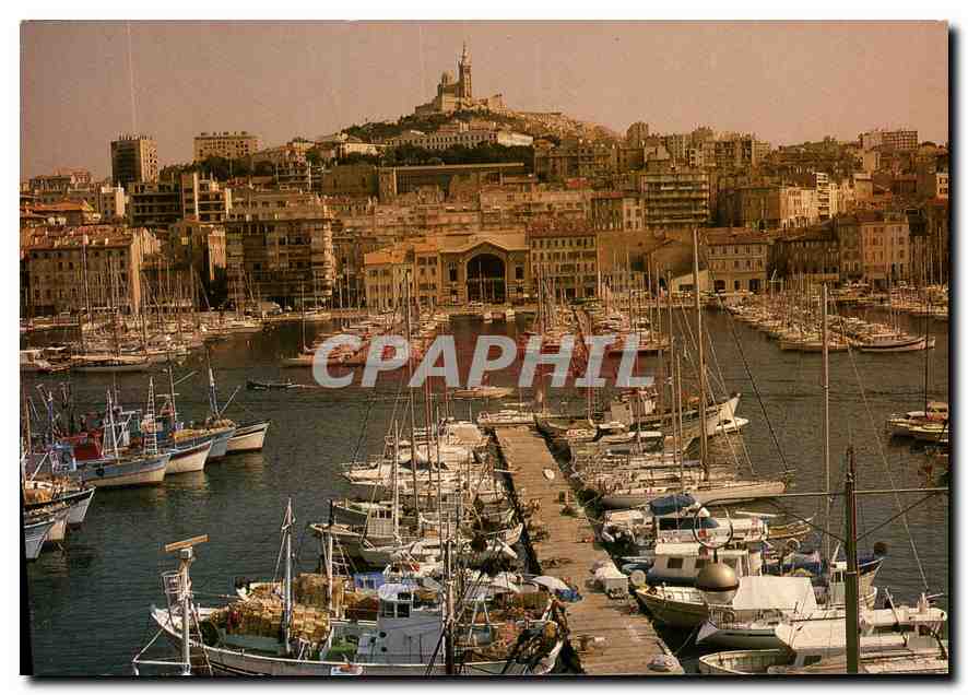 Le vieux port, le théâtre de la Criée — Notre-Dame de la Garde — Sté PEC Marseille