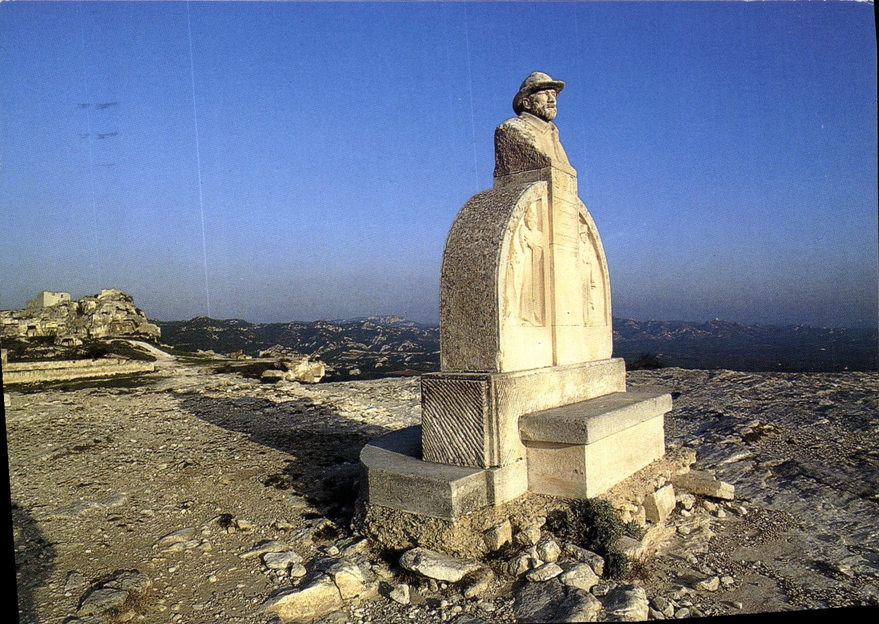 Les Baux-de-Provence - Monument Charloun Rieu — Éditions Monuments Descriptions