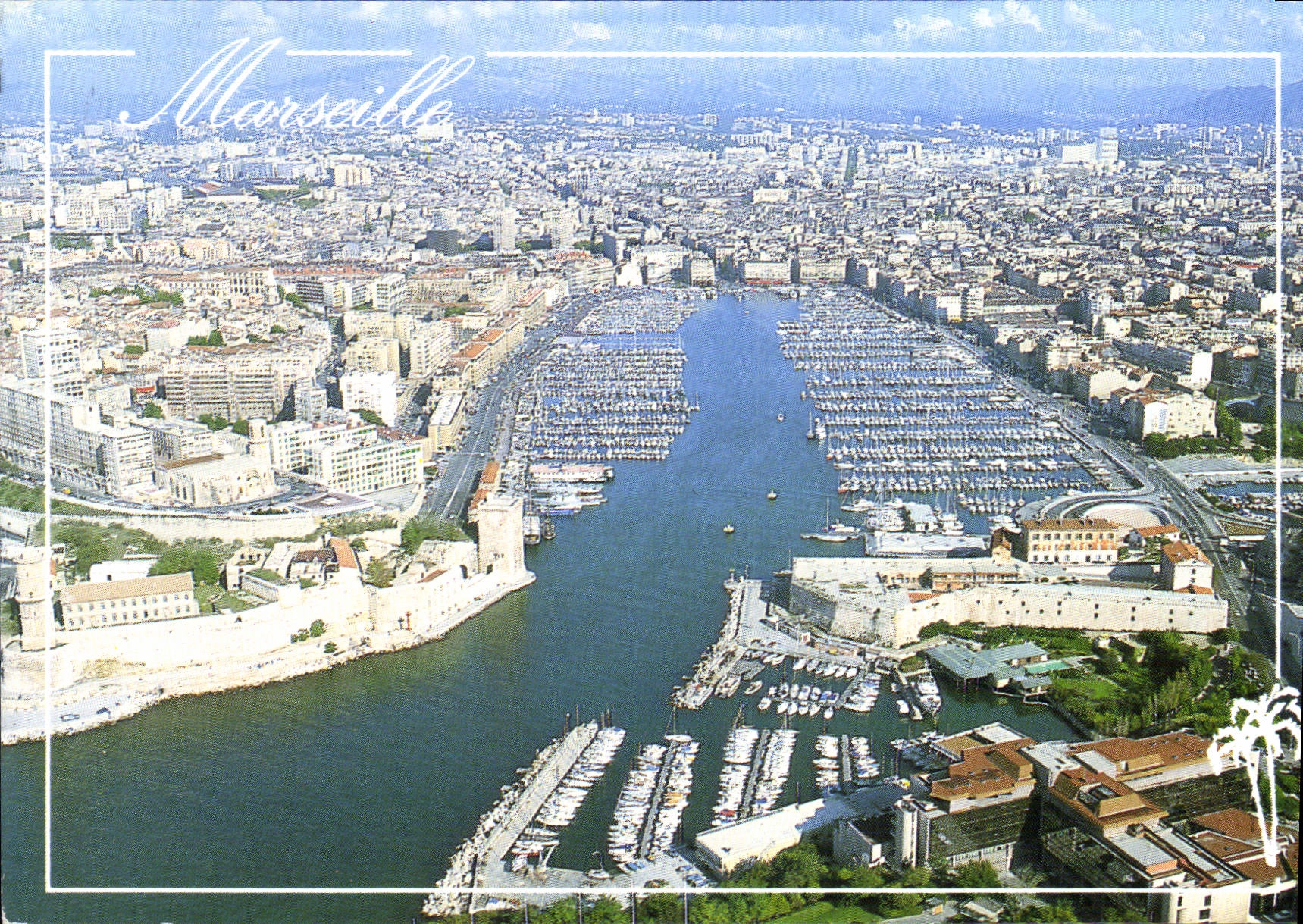 Marseille — vue aérienne du Vieux Port — Editions AZUR Riviera