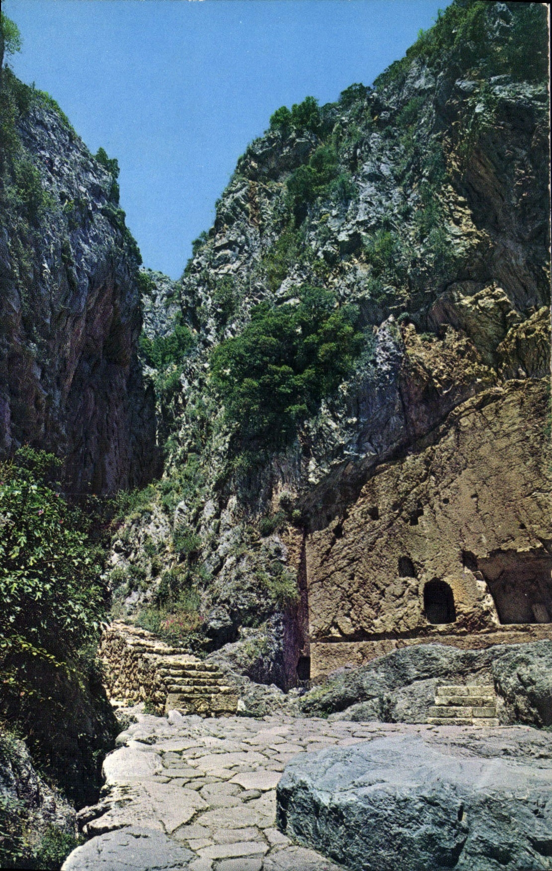 Delphes — La Fontaine de Castalie et les Phaéthrides — DELTA, série D-565