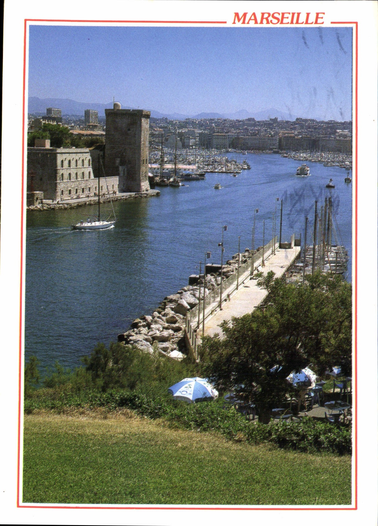 Marseille — Le vieux port - Le Fort Saint Jean — Reflets de Provence