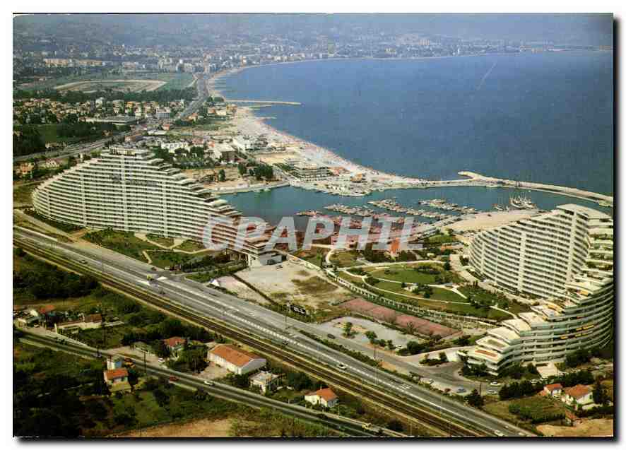 CPM La Cote d'Azur inoubliable Villeneuve Loubet vue aerienne vue panoramique sur la Baie des Anges 