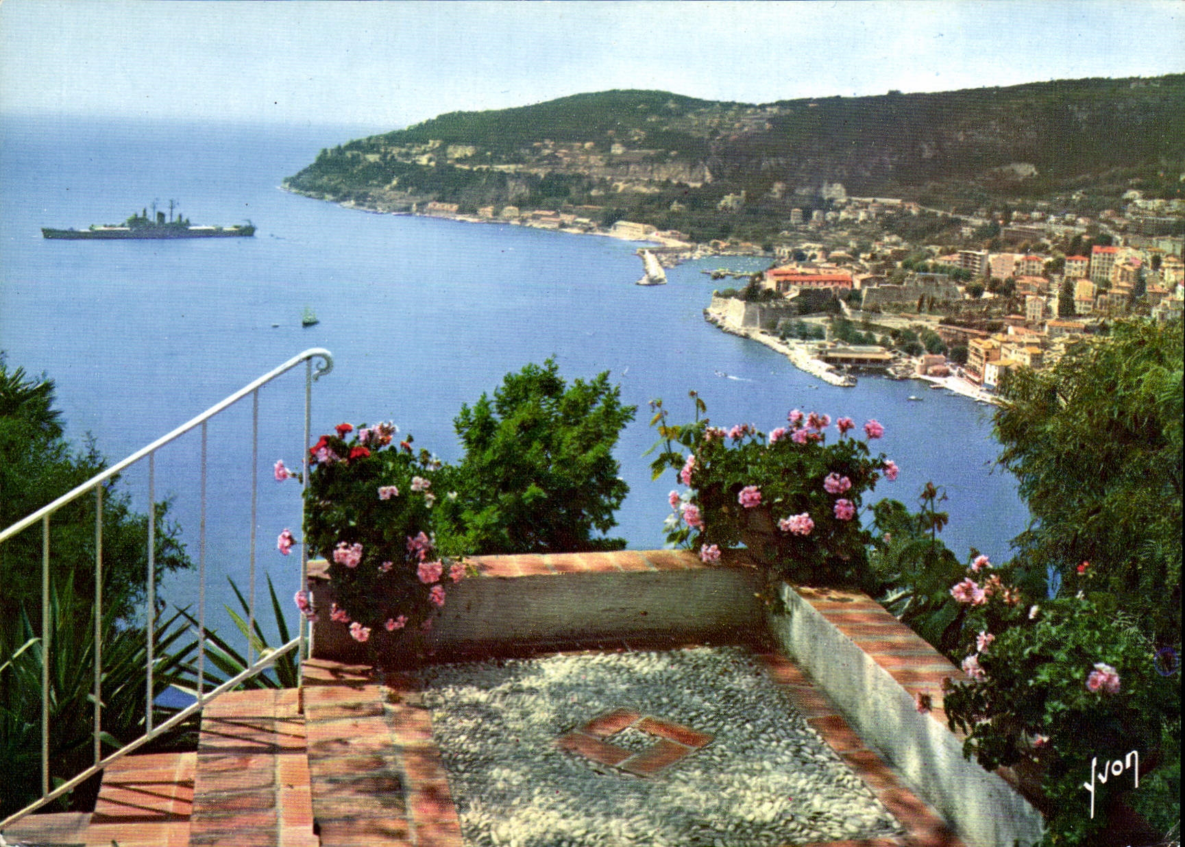 Villefranche-sur-Mer — La rade, une des plus belles de la Méditerranée — Yvon, éditeur