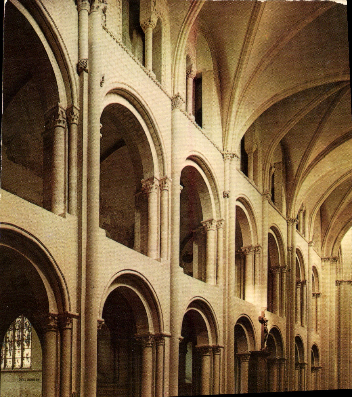 CPM Caen Abbaye aux Hommes Eglise Saint Etienne Nef romane cote Nord 