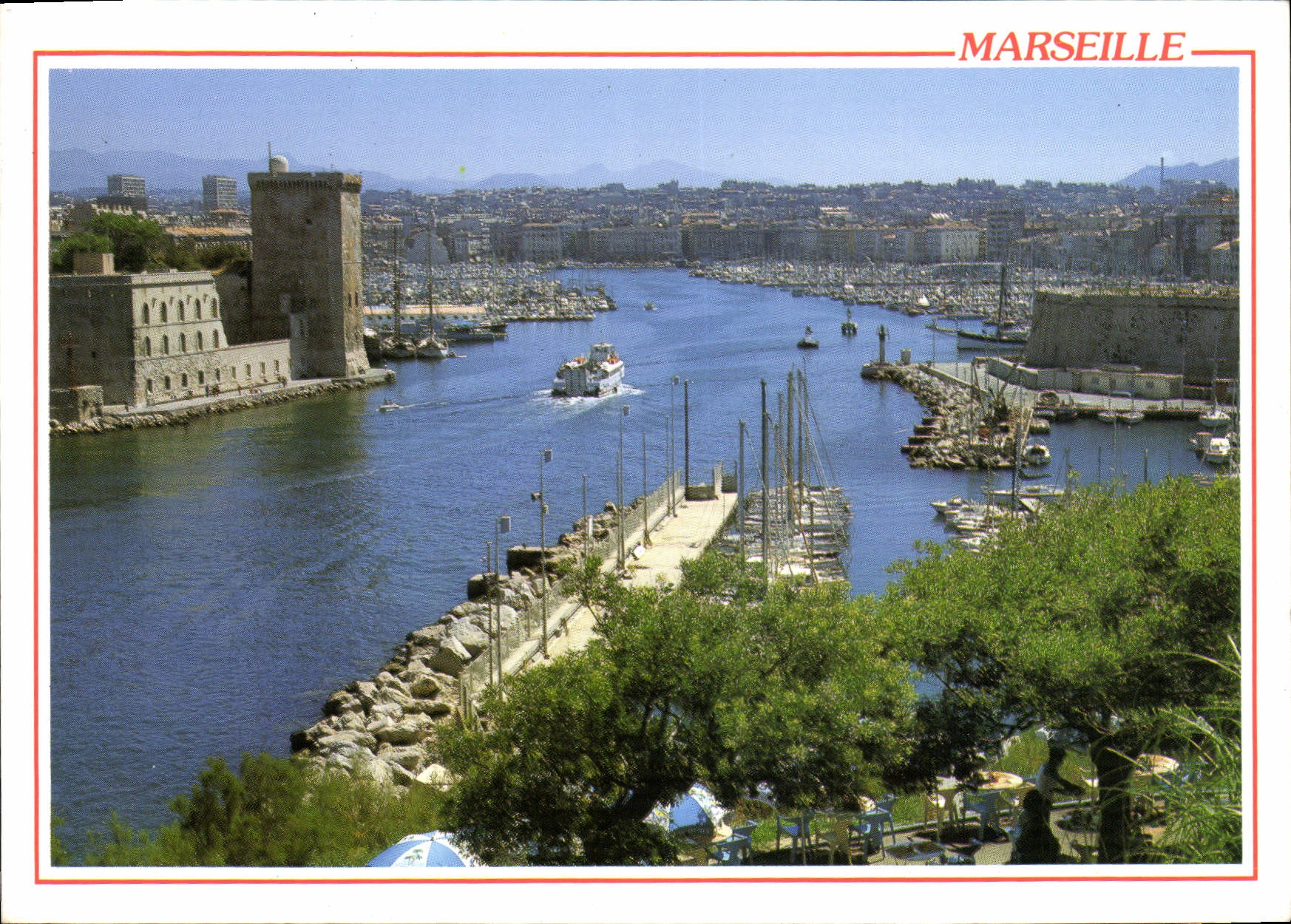 Vue du port de Marseille — La passe et le fort Saint-Jean — éditeur CPAPHIL n°48/50