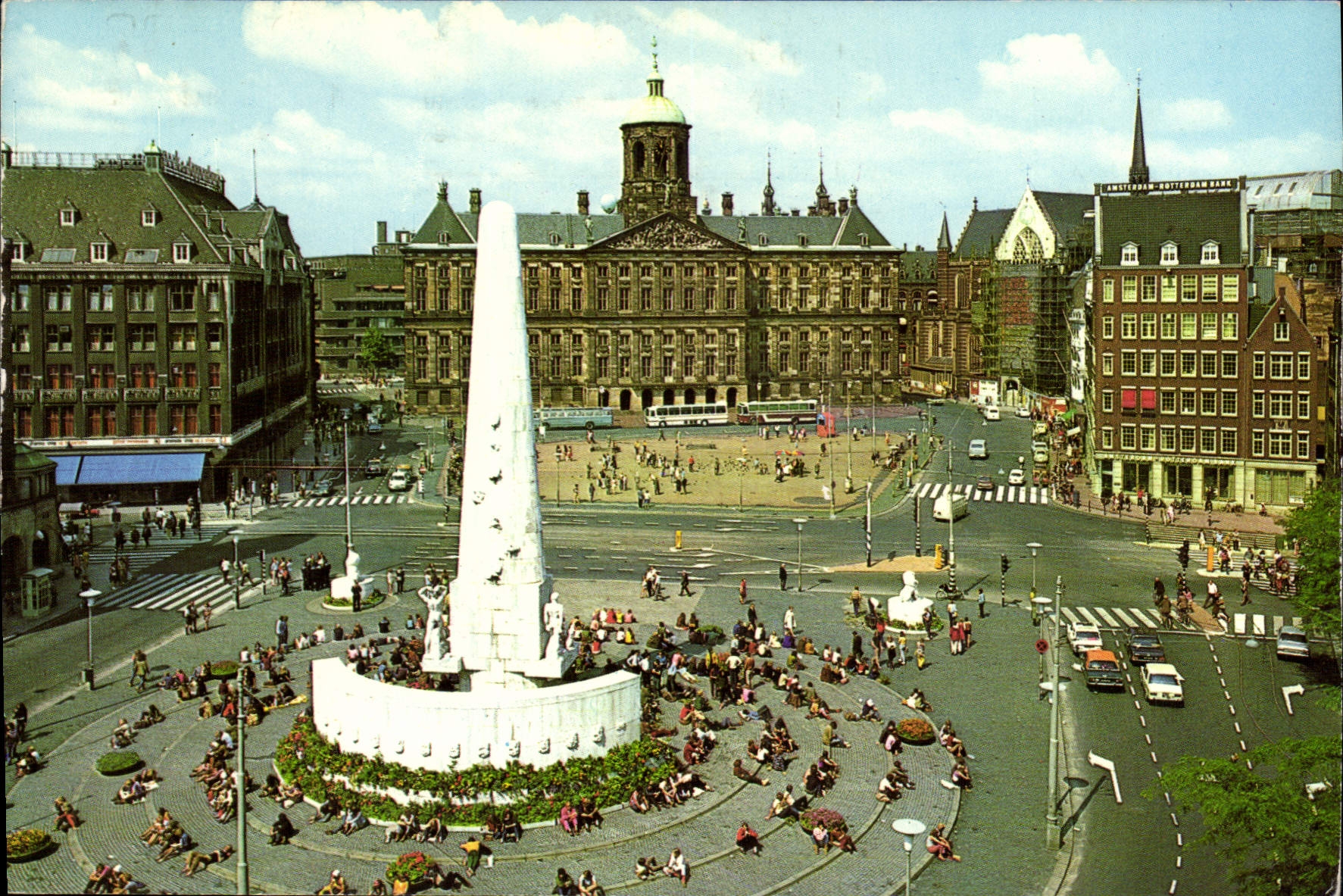 Amsterdam / Dam — Monument national et Palais royal — Euro Color Cards / (01833) / n°766