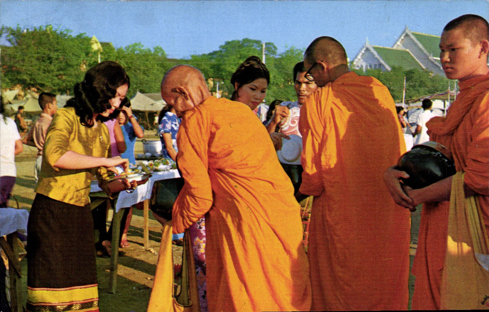 CPM New year's festival in Royal ground Snam Luang to give food alms to bonzes 