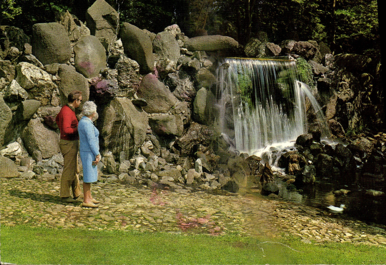 Arnhem - Waterval Park Sonsbeek — vue de cascade — éditeur non visible - Recto