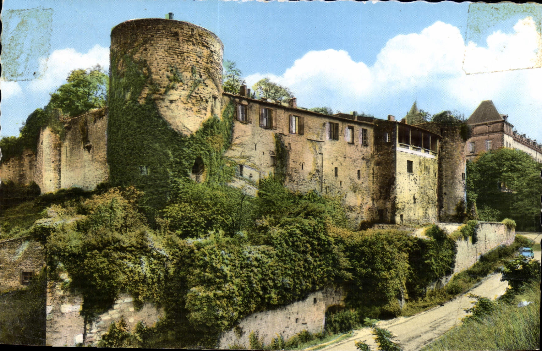 Le Château des Quat'Sos — La Réole (Gironde) — Les Éditions Modernes Théojac