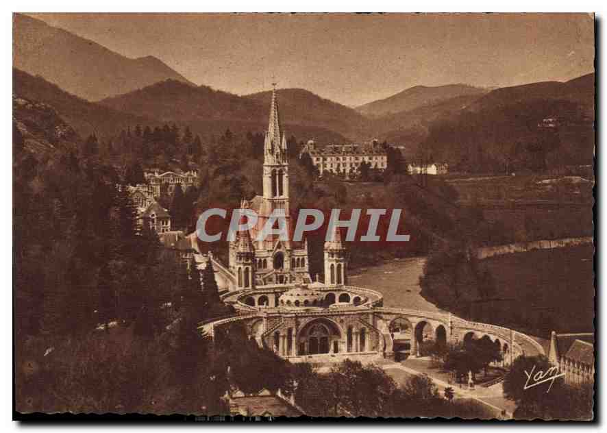 CPM Lourdes La Basilique vue du Chateau Fort 
