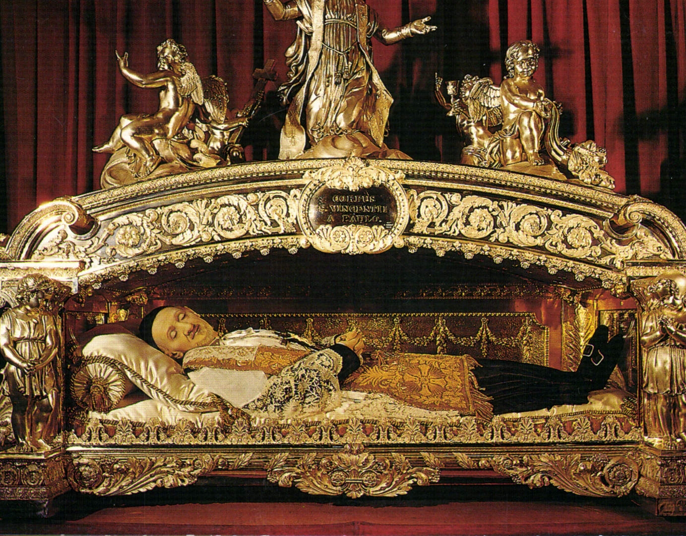 CPM Execute par l'orfevre Odiot en 1830 cette chasse contenant les restes mortels de Saint Vincent s