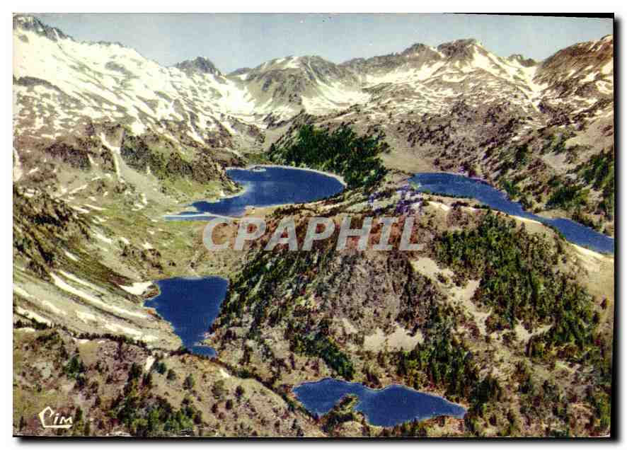 CPM Les Hautes Pyrenees vue aerienne sur les Lacquettes Aubert et Aumar 