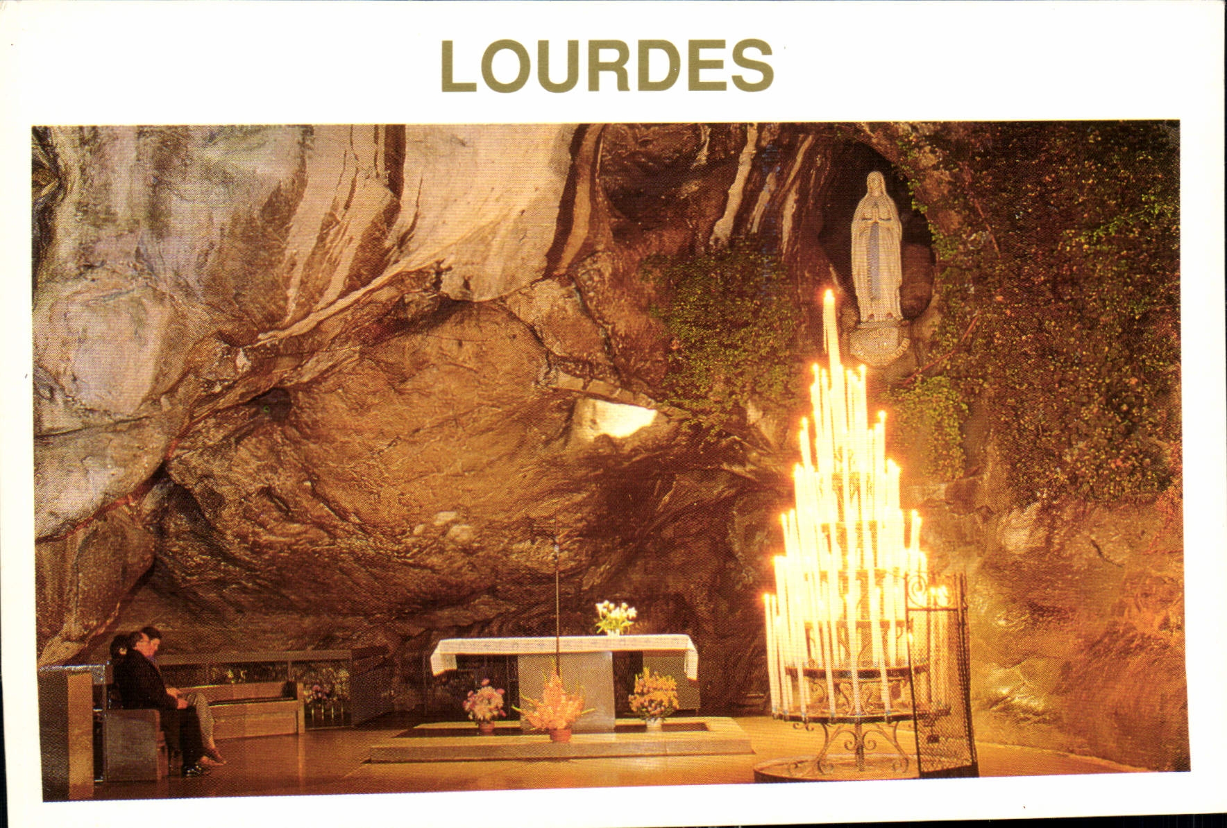 CPM Souvenir de Lourdes la Grotte la nuit 