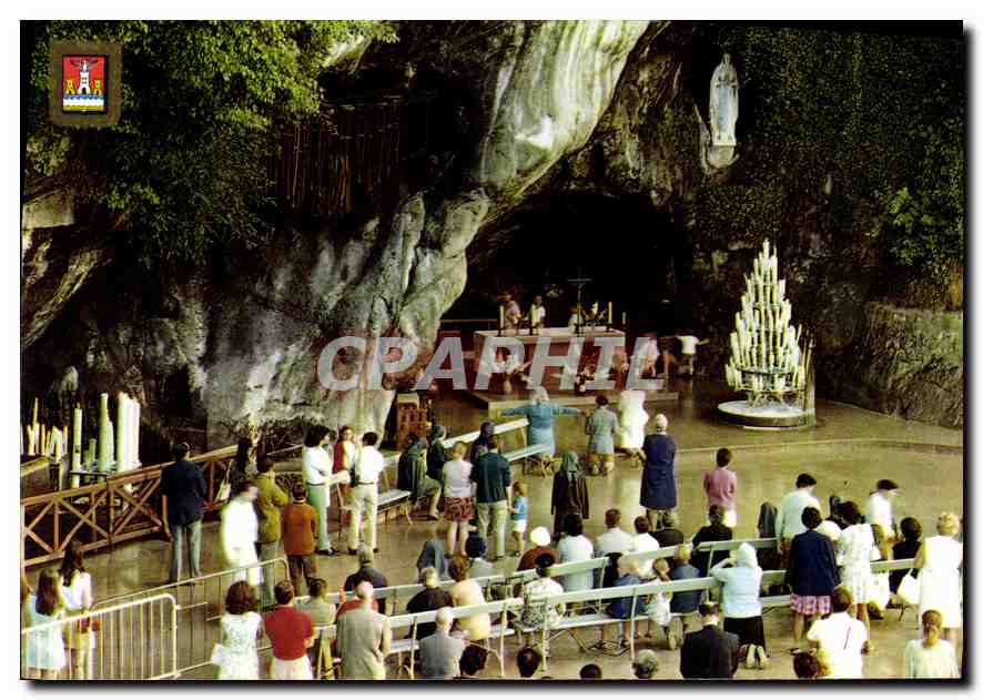 CPM Lourdes la Grotte Miraculeuse 