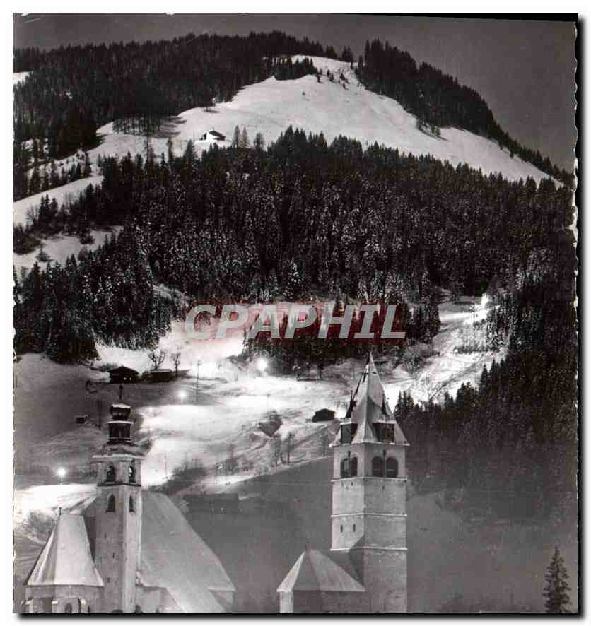 CPM Kitzbuhel Tirol bei Nacht mit beleuchteter Ganslern Abfahrts Piste 