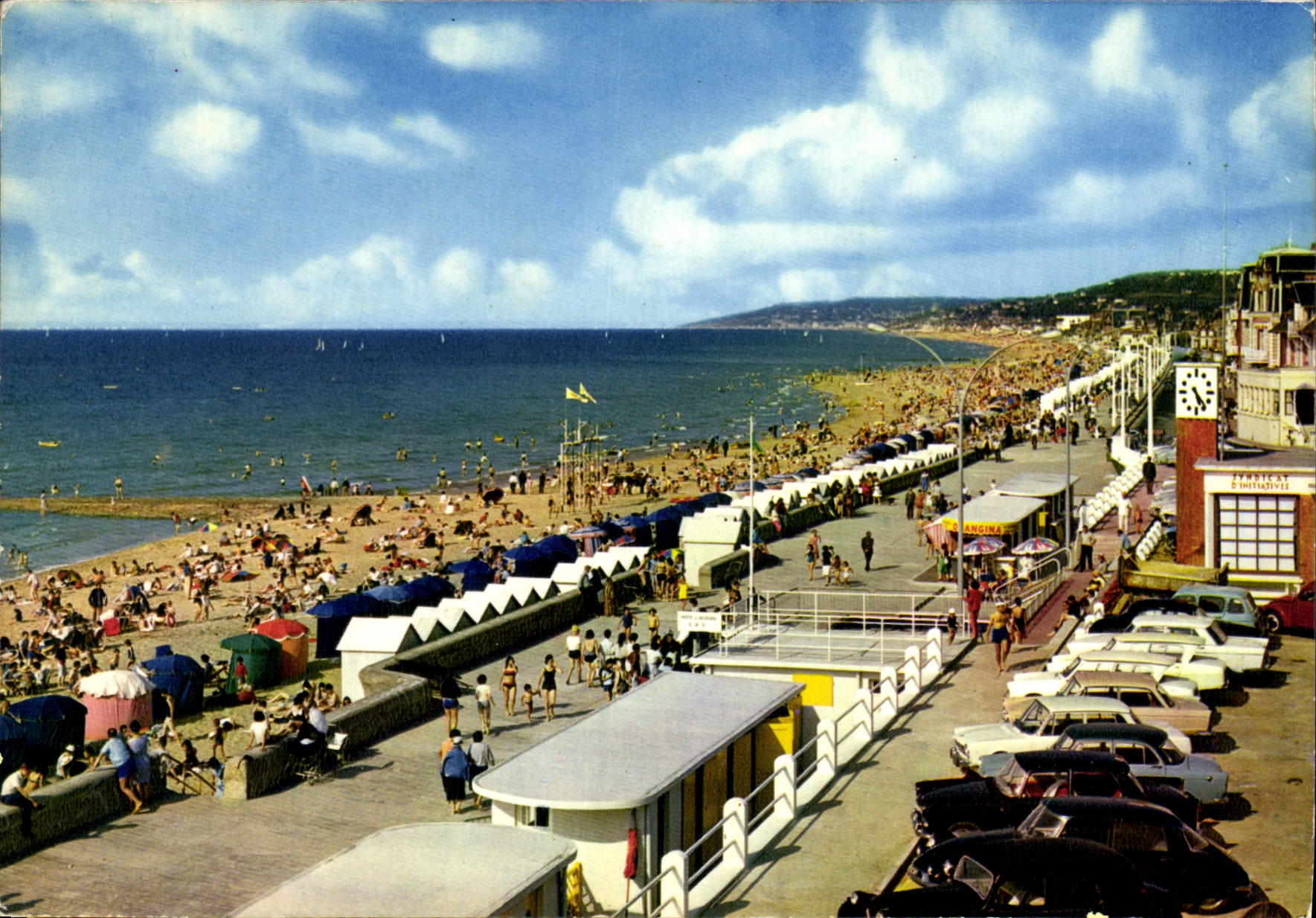CPM Villers sur Mer Calvados la Plage vers Deauville 