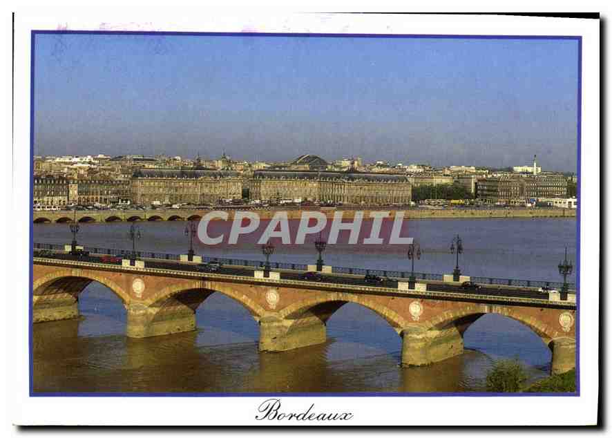 CPM Bordeaux le Pont de Pierre la Garonne et la Place de la Bourse 