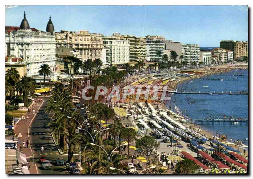CPA la Cote d'Azur Cannes les Palaces de la Croisette et la Plage 