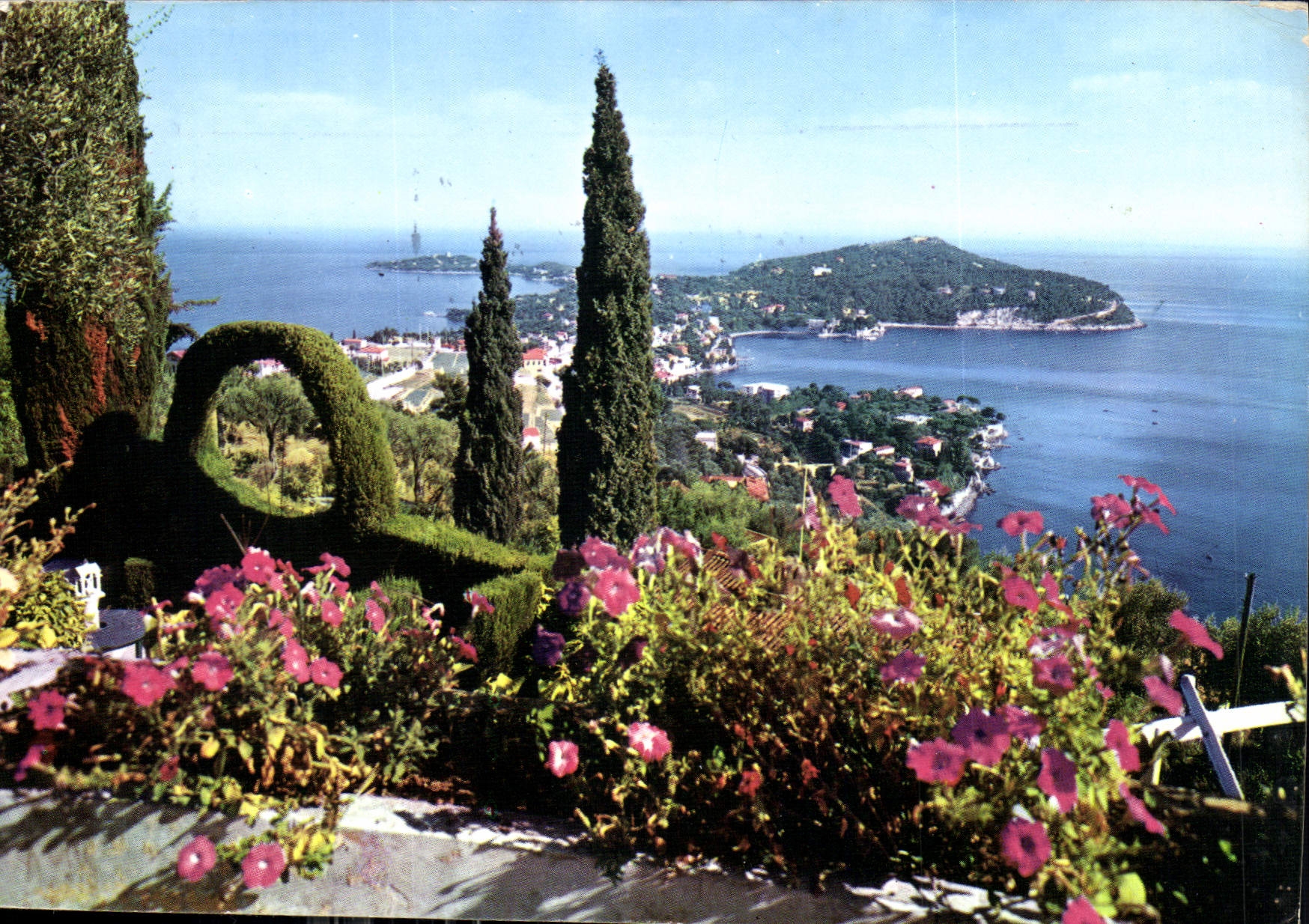 Le Cap Ferrat — Vue panoramique — Les Éditions de la Côte d'Azur, n°1