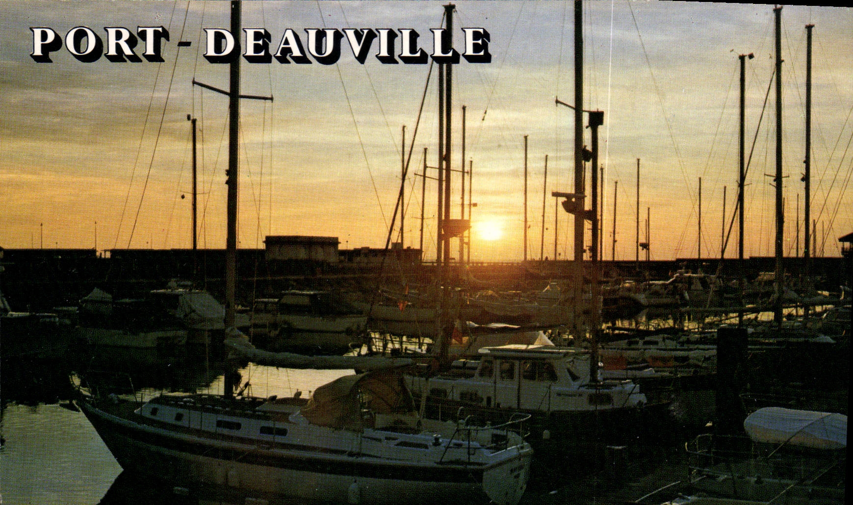 Port-Deauville — Coucher de soleil sur le port — Éditions LECONTE