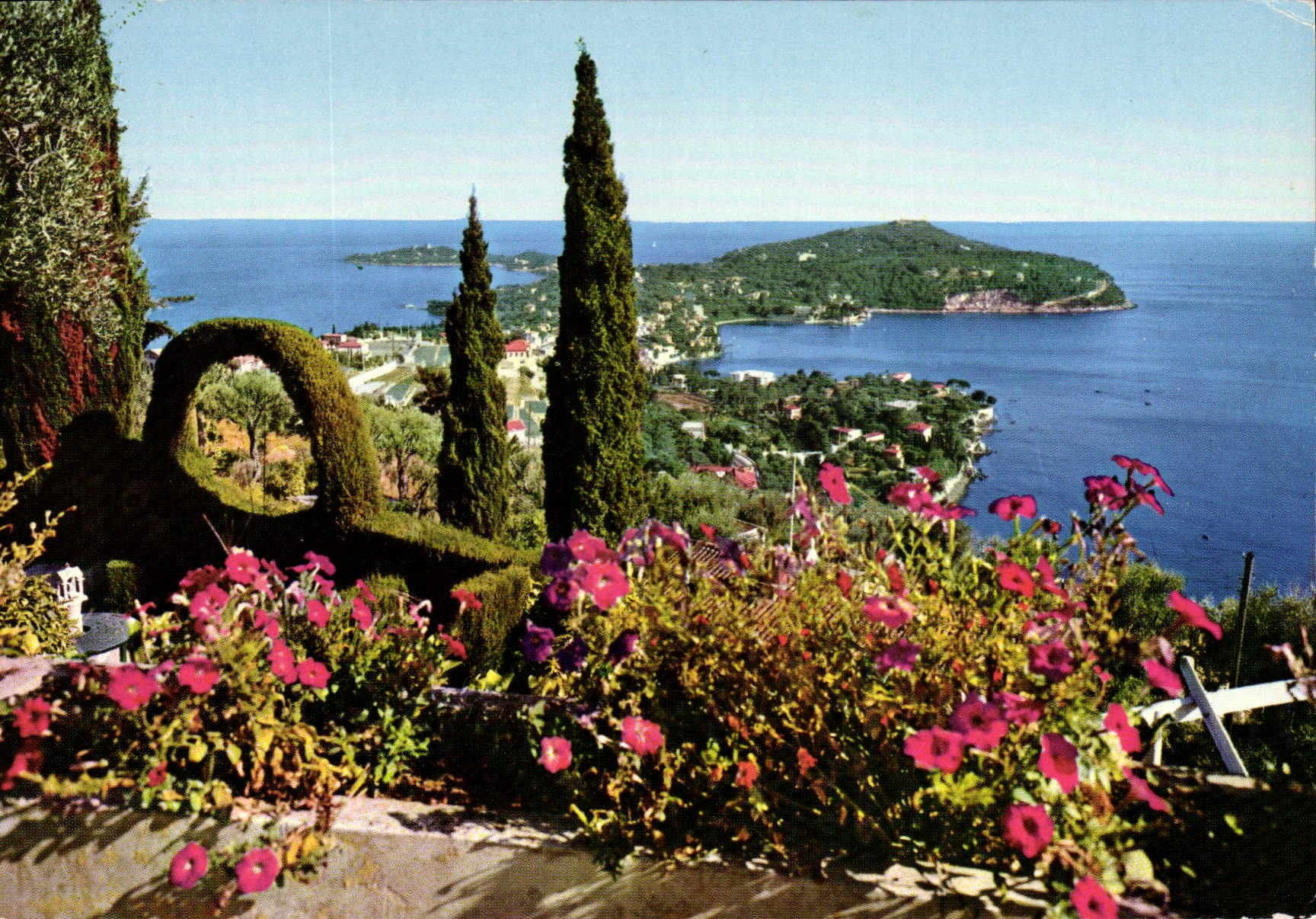 Le Cap Ferrat — vue sur la mer et l'île — éditeur MAR, Nice