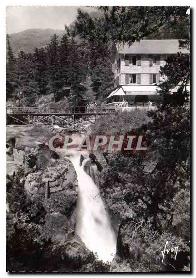 CPM Environs de Cauterets Hautes Pyrenees Gave du Marcadou et l'hotel du pont d'Espagne 
