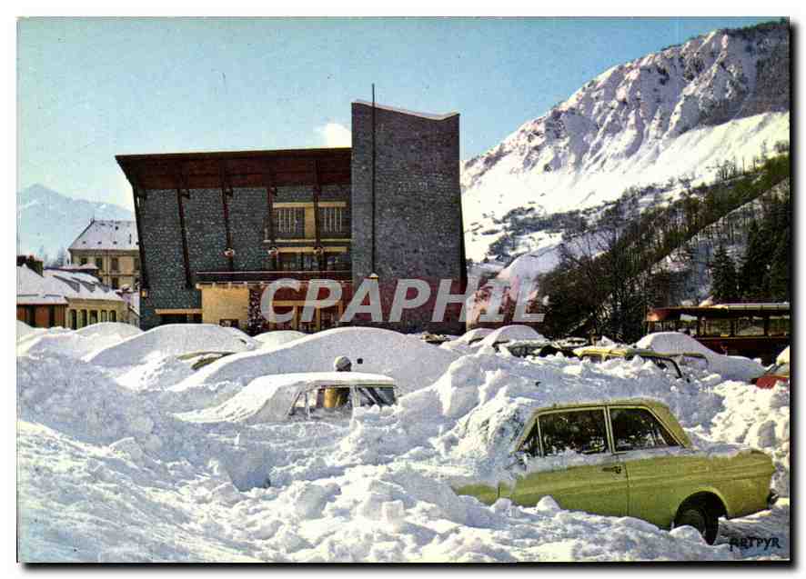 CPM Bareges Le Casino sous la neige Automobile