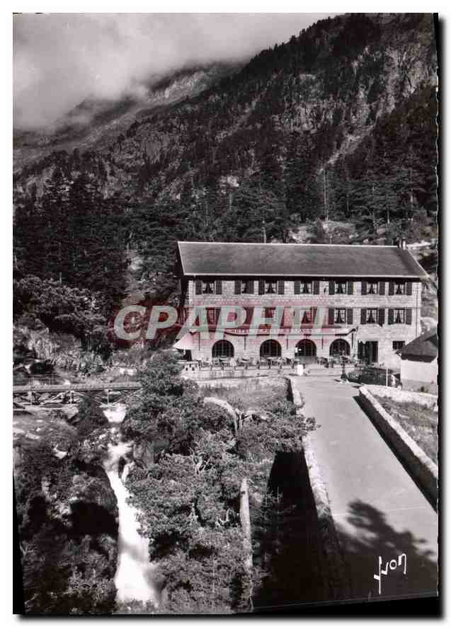 Le Pont d'Espagne (Htes-Pyrénées) — Hôtel et Hôtellerie de Montagne — VERNALÉ PHOTO, Paris