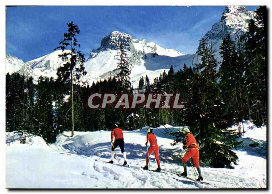 Ski de fond — Montagnes en hiver — AS de Coeur