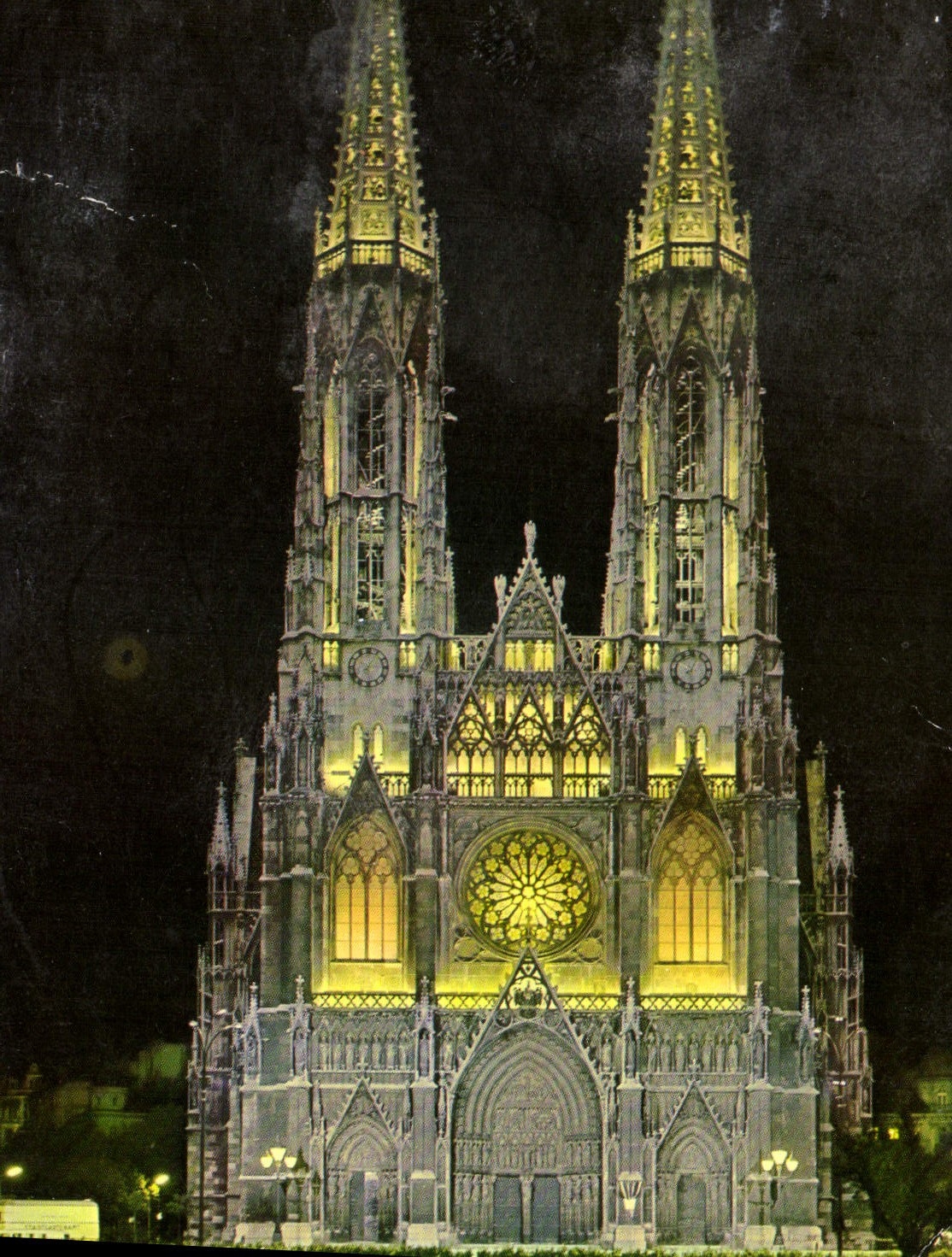 CPM Vienna Votivkirche Eglise Votive Votiv Cathedrale 
