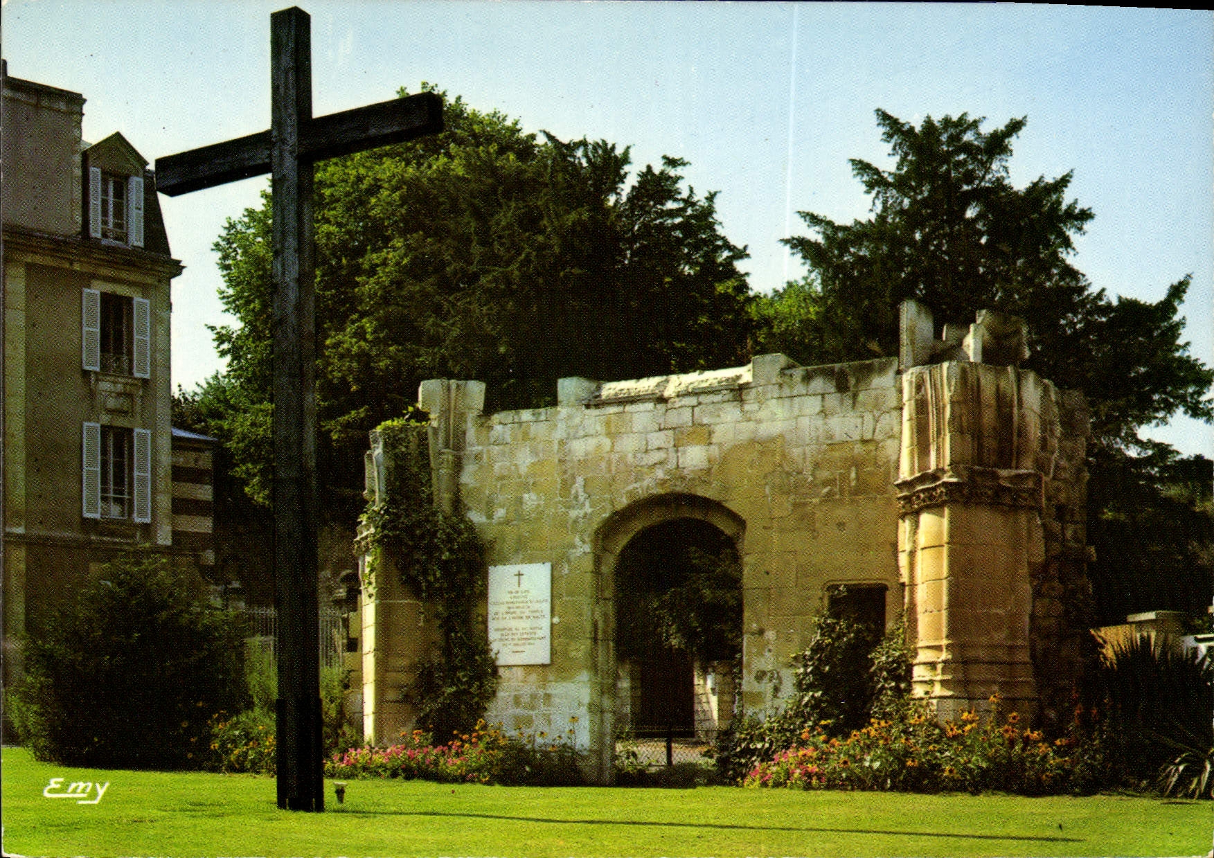 CPM Caen Ruines de l'Eglise paroissiale St Julien 