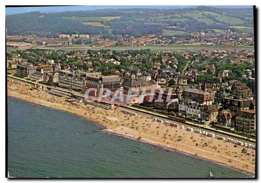 CPM Cabourg Calvados La Plage des fleurs Vue generale et la Plage et le Casino 