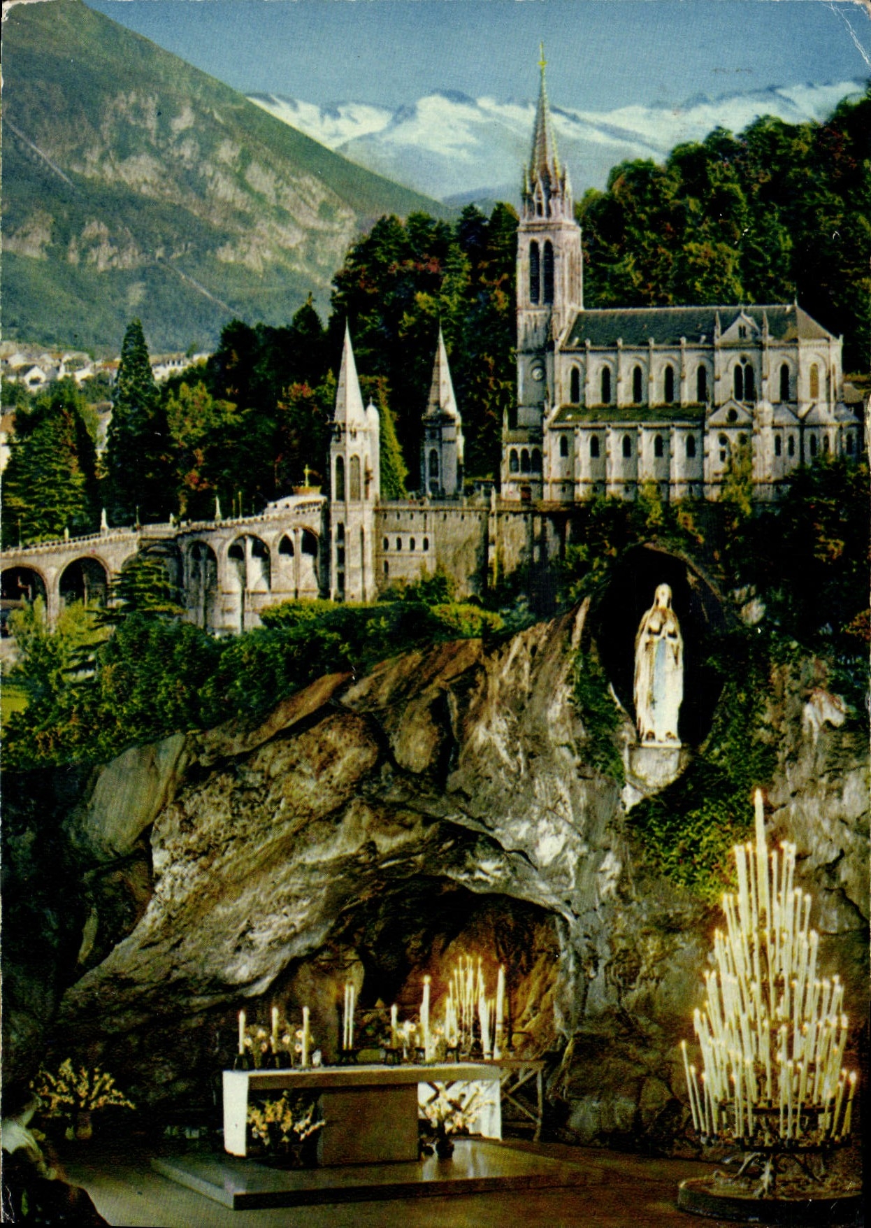 CPM Lourdes La Grotte et la Basilique 