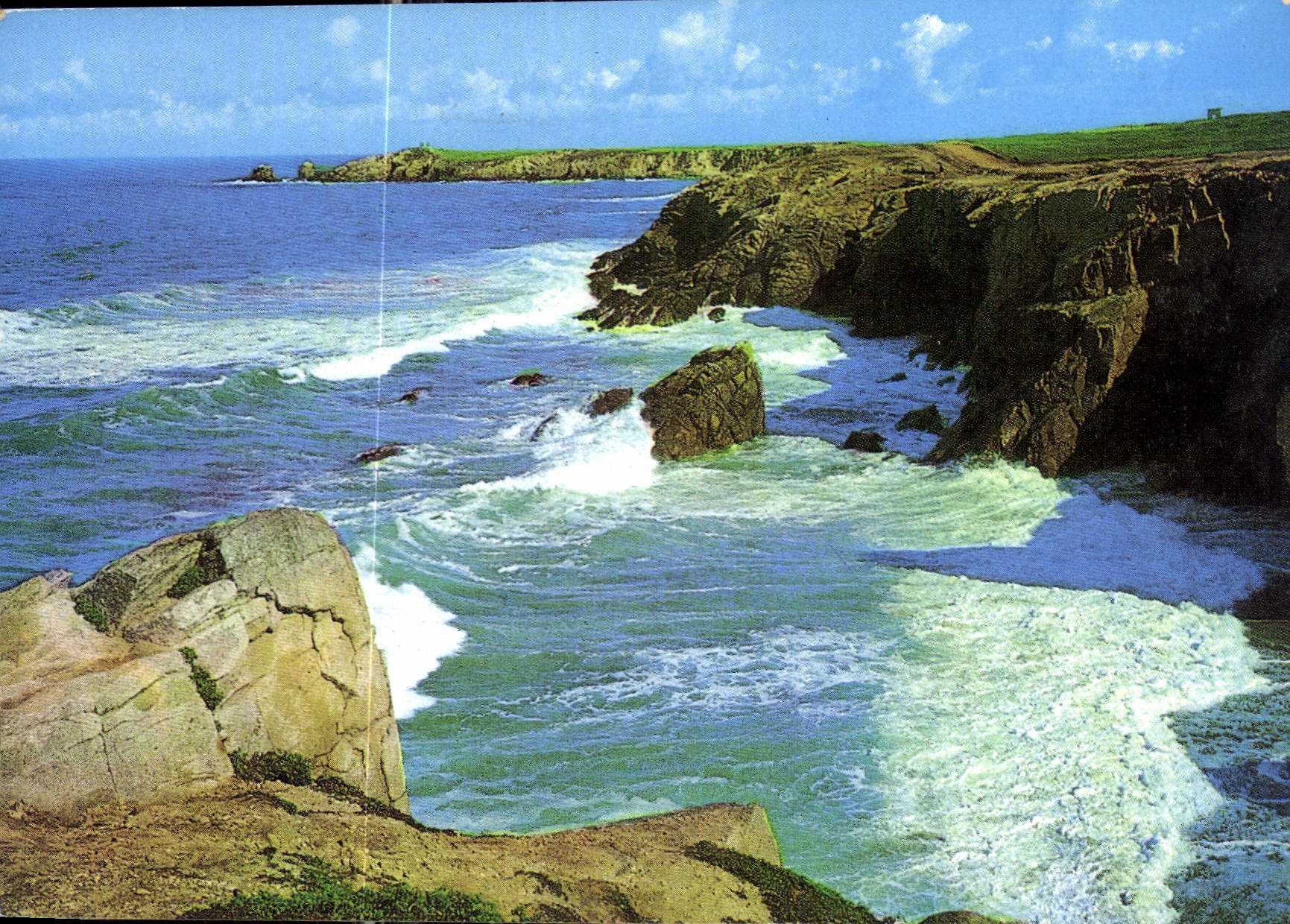Côte rocheuse — vue de la mer — éditeur Pierre Artaud & Cie, série 41