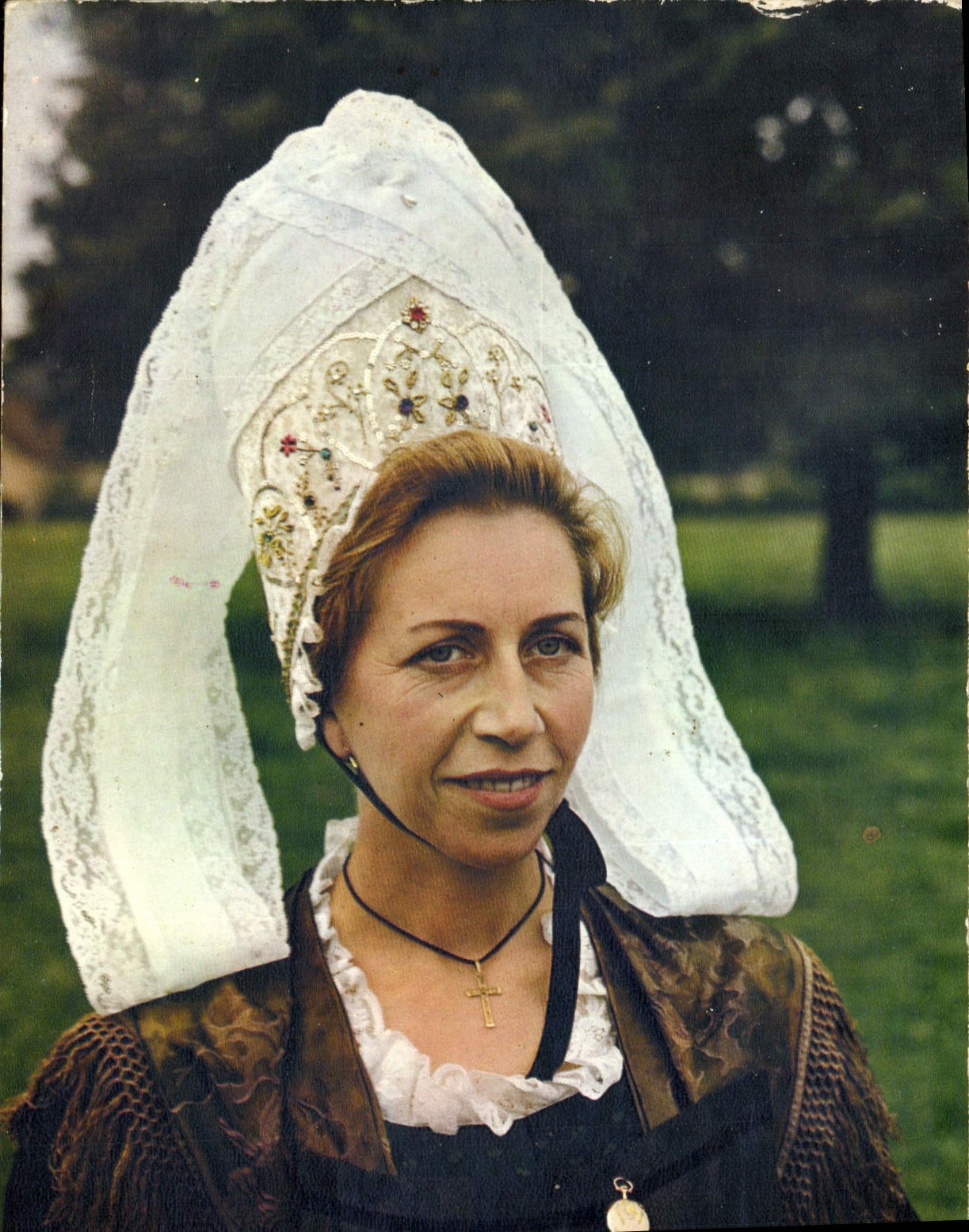 CPM Folklore de France la Normandie les Gracieuses coiffes normandes la Mitre de Saint Valery en Cau