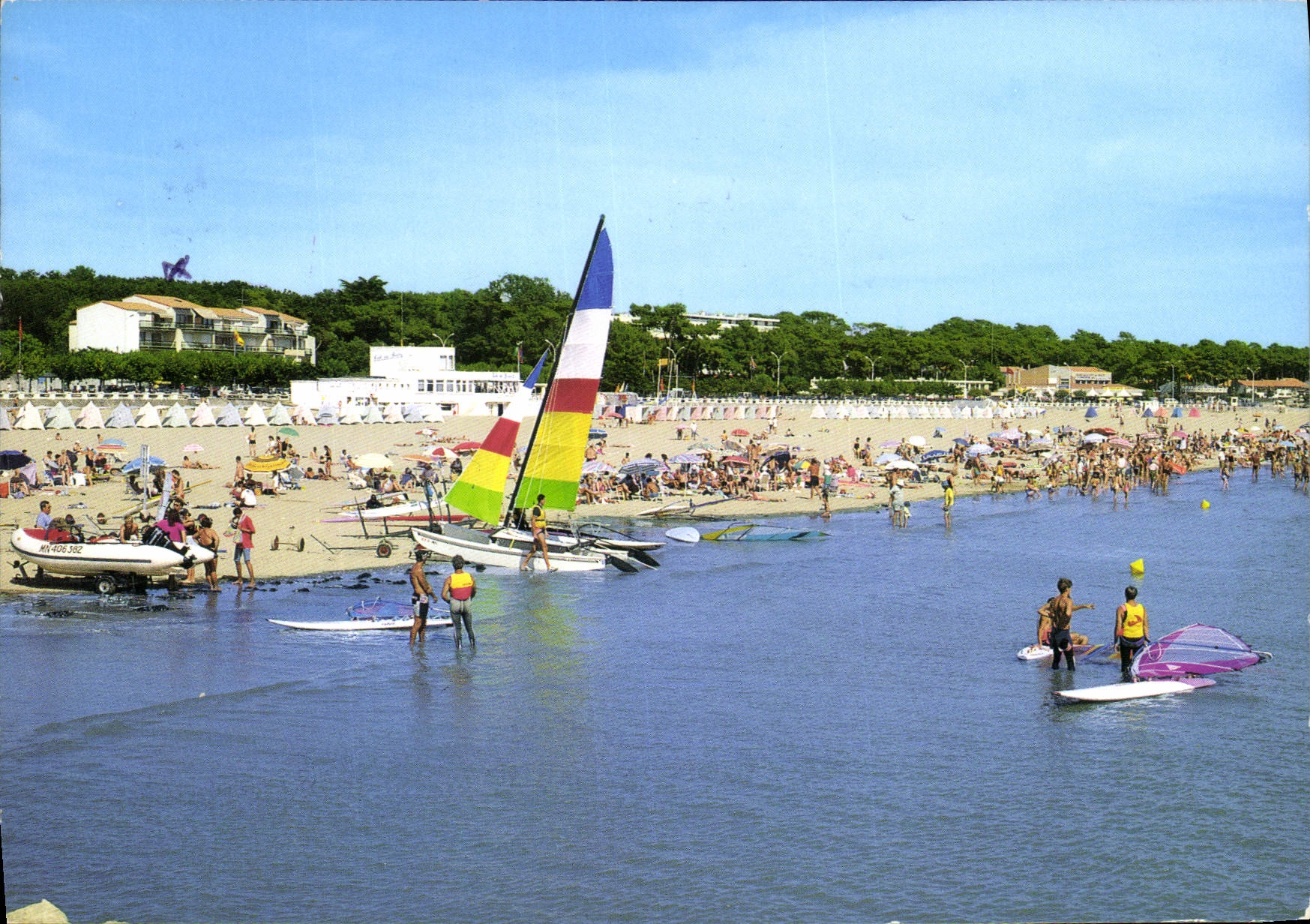 CPM Saint George de didonne Ch Mme la Plage 