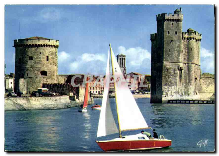 CPM En Aunis la rochelle Charente Maritime tour de la Chaine et Tour Saint Nicolas 