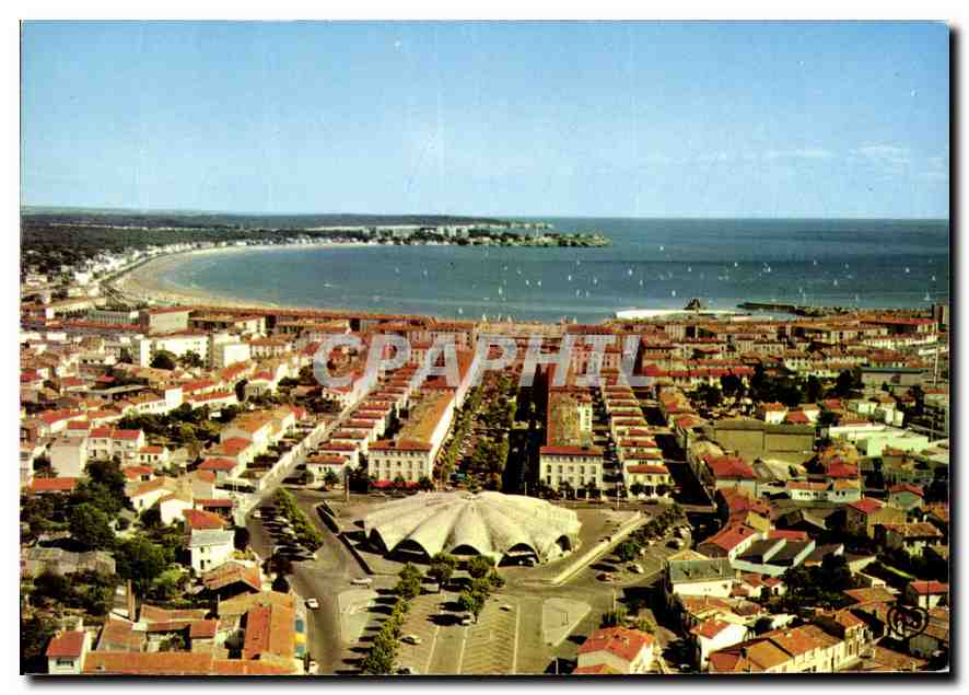 CPM Royan Ch Mme vue generale et le Marche Couvert 